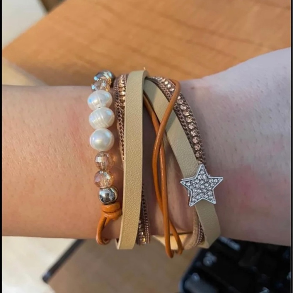 Park Lane Strappy Star Bracelet